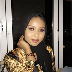 Meet your Posher, Meymuna